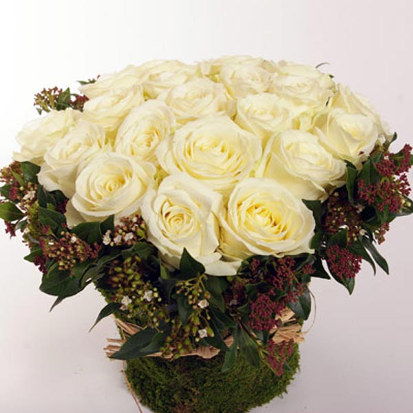 Pot de roses blanches indémodable