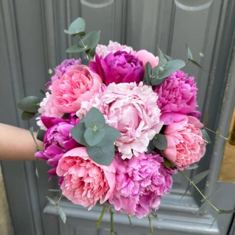 bouquet éclat de pivoine rose corail et fuchsia